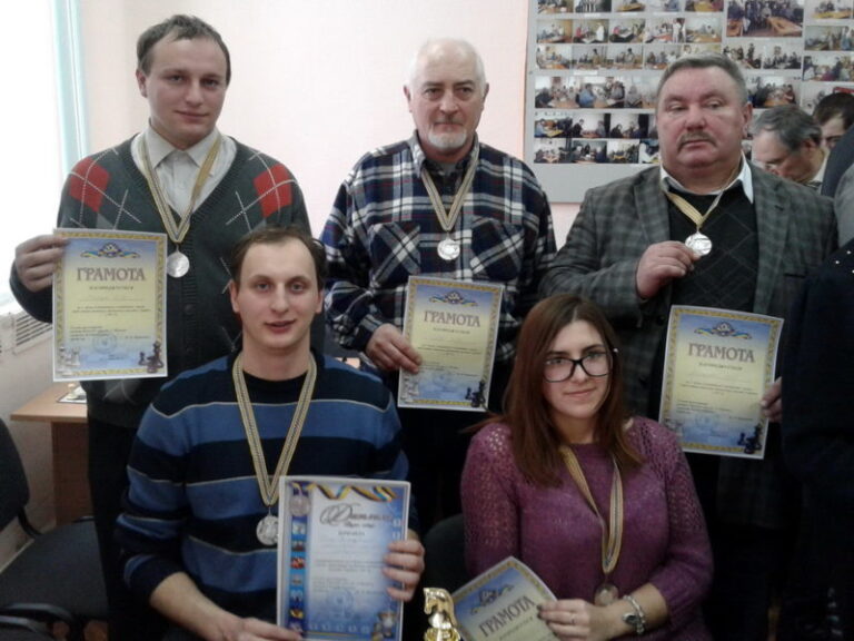 Збірна Франківського медуніверситету з шахів виборола друге місце на чемпіонаті України