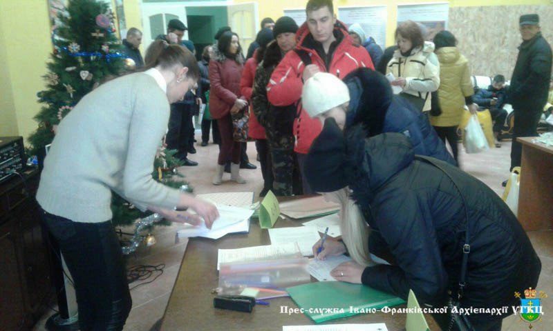 Атовці та їхні родини отримали допомогу від Франківського Карітасу (ФОТО)
