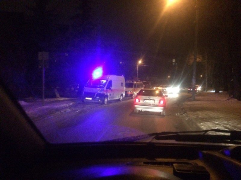 В ніч на cуботу чоловік в магазині порізав ножем двох відвідувачів: один помер (ФОТО)