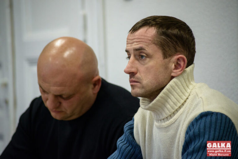 Підозрюваний у хабарництві війт Ямниці заявив, що хоче додому, але суд відправив його у СІЗО (ФОТО)