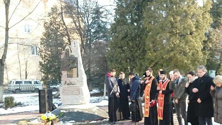 Пам’ять Романа Гурика вшанували віче і хвилиною мовчання у власному виші