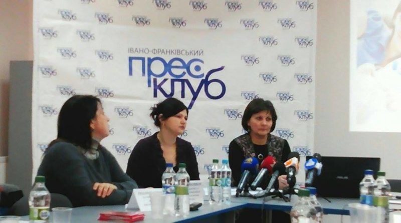 Як на матерів і дітей вплине неприйняття державної програми з репродуктивного здоров’я, міркували івано-франківські медики