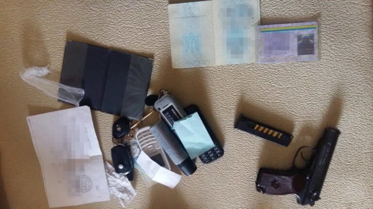Не сховався: у Львові СБУ знайшла озброєного організатора підпільної прикарпатської нарколабораторії (ФОТОФАКТ)