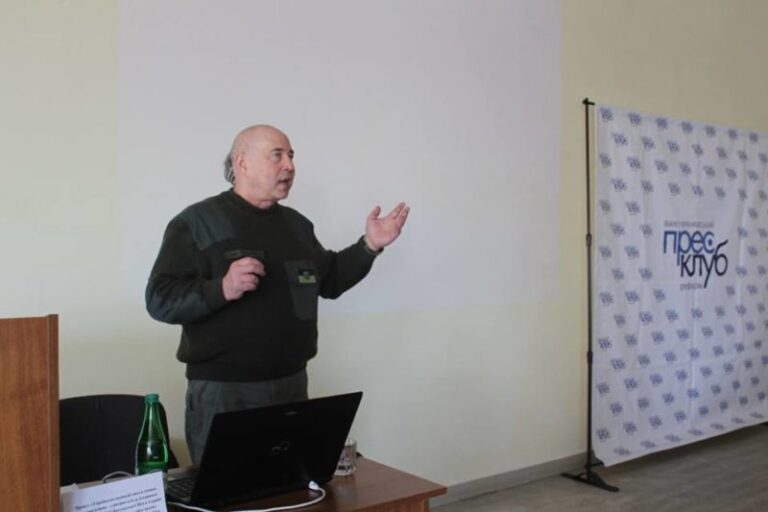 Інформаційний вплив робиться у цілому світі, Україна не є унікальною країною, – соціальний психолог Олег Покальчук у Франківську