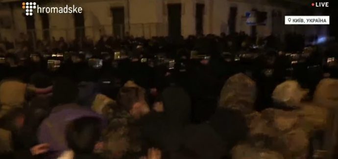 У Києві – сутички між поліцією та блокадниками в АТО (ВІДЕО)