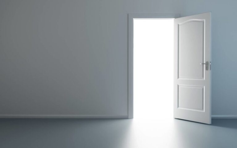 У квартирі на Пасічній знайшли тіло невідомого чоловіка