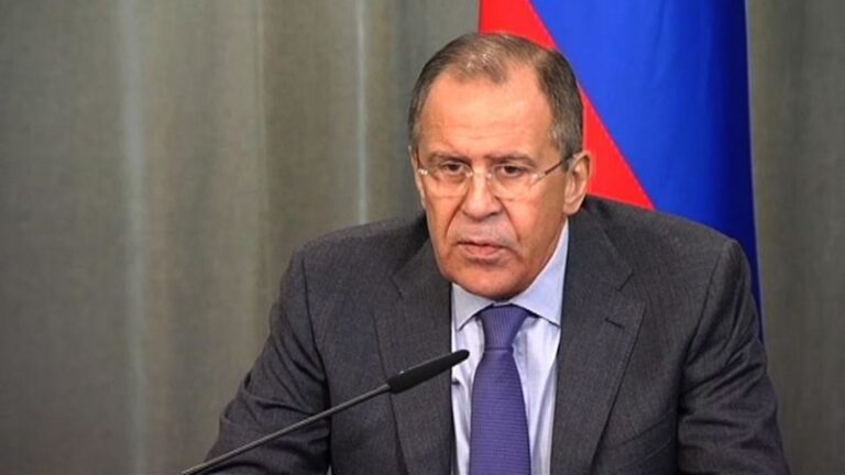 Лавров запевняє, що Путін “з гуманітарних міркувань” визнав документи так званих ЛНР і ДНР