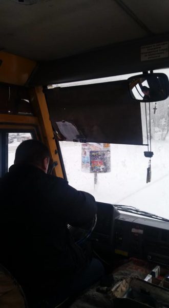 Ви мене зранку “харите”: водій франківської маршрутки обматюкав пасажирів