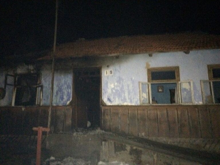 На Коломийщині під час пожежі будинку загинув господар (ФОТО)