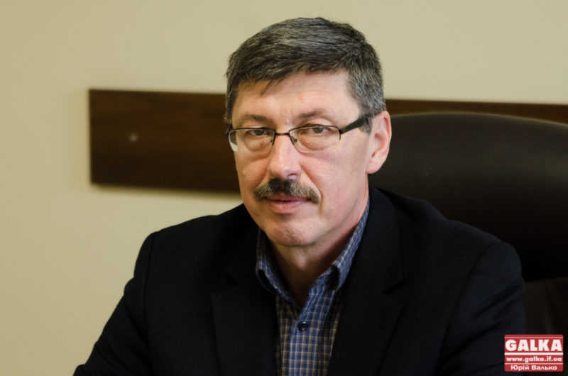 Екс-керівнику “Водоекотехпрому” квітами та оплесками подякували за роботу