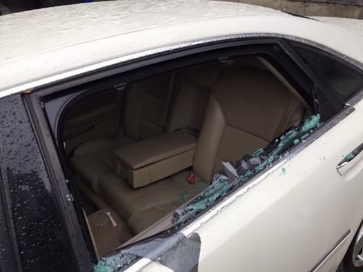 У Франківську пограбували автівку: у салоні залишили сліди крові та гільзи (ФОТОФАКТ)