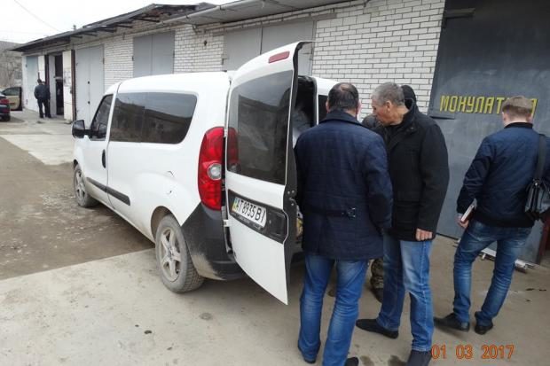 В одному з калуських гаражних масивів виявили незаконний пункт прийому металобрухту (ФОТО)