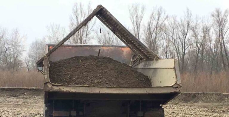 Гравійних видобувачів «на гарячому» спіймали на Снятинщині (ФОТО)