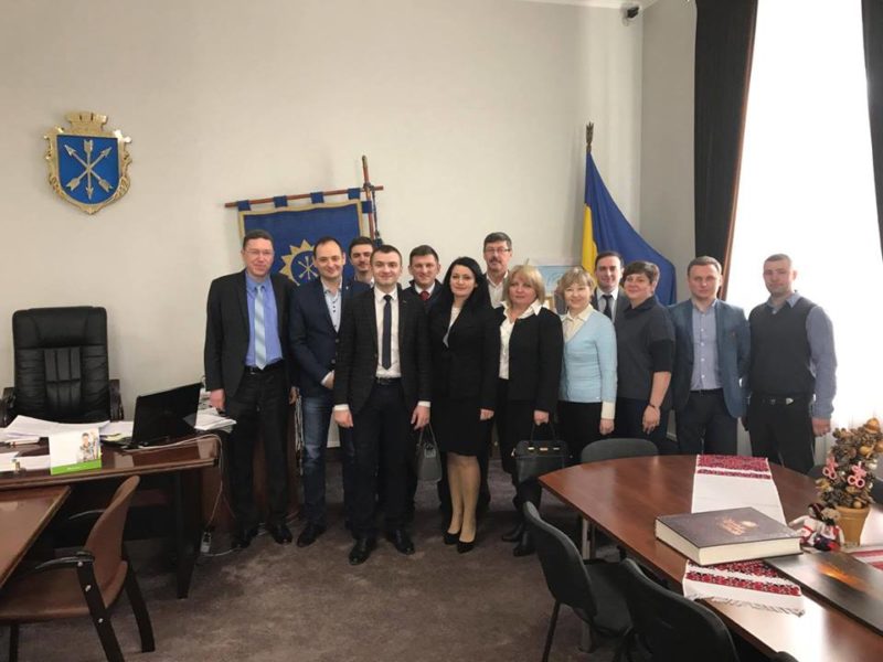 Франківські чиновники обмінюються досвідом у Хмельницькому (ФОТОФАКТ)