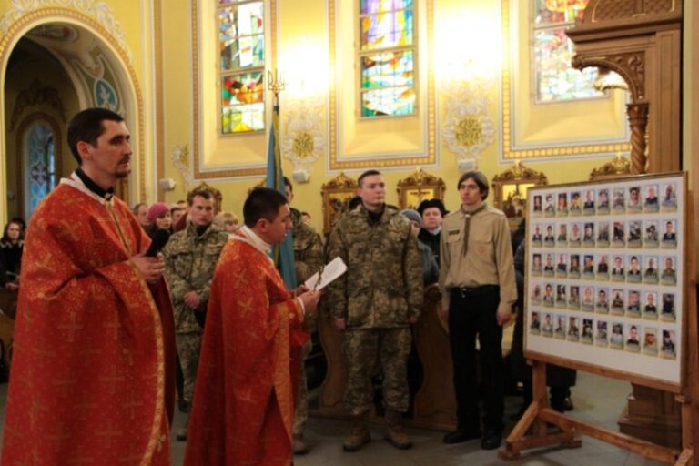 У Франківську освятили куток пам’яті Героїв Небесної Сотні та всіх загиблих воїнів АТО (ФОТО)