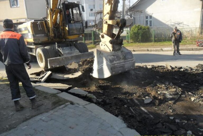 Вулицю Селянську у Франківську відремонтують (ФОТО)