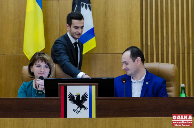 “Укропівці” вручили Марцінківу жовту картку