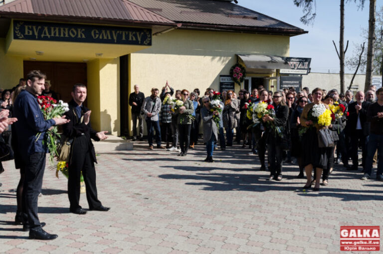 В Івано-Франківську попрощалися з Федотом, екс-вокалістом “Перкалаби” (ФОТО)