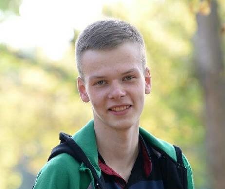 Поліція і рідні шукають 17-річного юнака з Франківська (ФОТО)