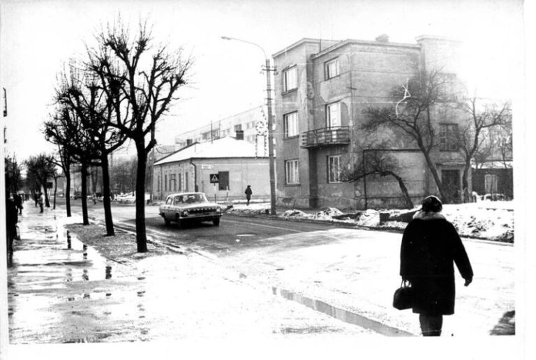 Франківськ, якого вже нема. Як виглядала вулиця Галицька 30 років тому (ФОТО)