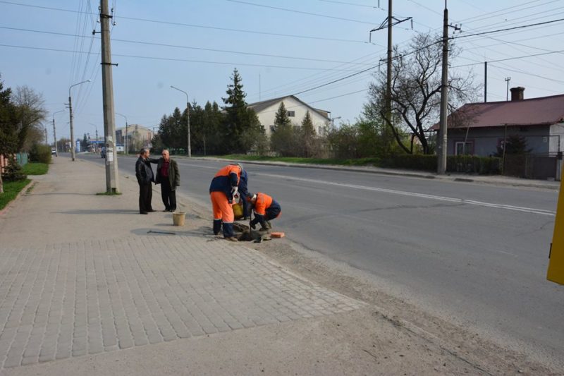 Водоканал відрізає мешканців, які без дозволу підключилися до каналізації