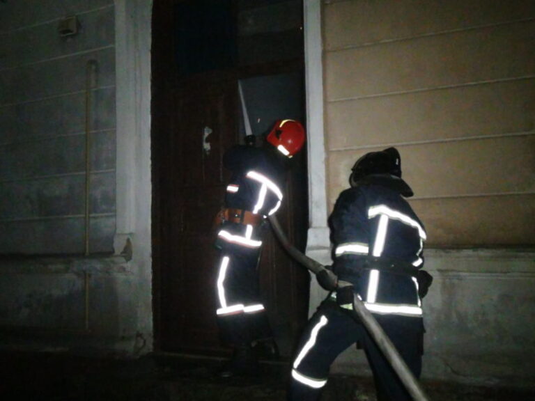 На Богородчанщині чоловік мало не згорів у своєму ліжку