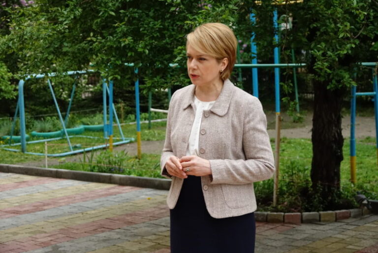 Гриневич у Франківську розповіла, чому ЗНО проводять до завершення навчального року