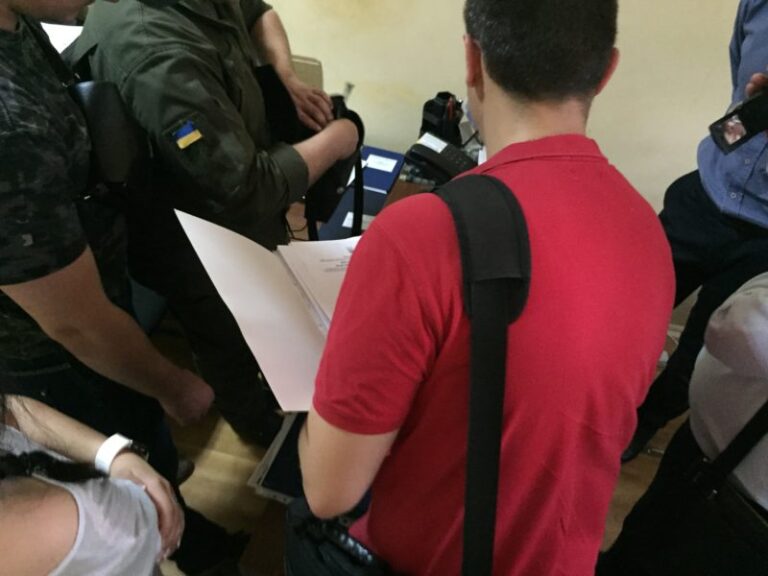 СБУ показала, як у Франківську затримувала нацгвардійця-здирника (ФОТО, ВІДЕО)