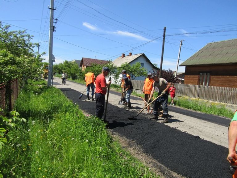 Став відомий перелік доріг, які у 2017 ремонтуватимуть на Калущині