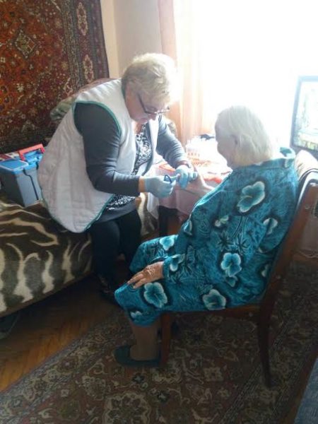 Медики Івано-Франківська виїжджали оглядати ветеранів війни