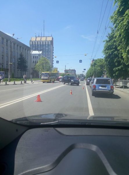 У Франківську шукають свідків ДТП біля “Космосу”, в якому постраждала дівчинка