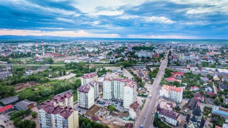 Франківець опублікував знімки весняного міста з висоти пташиного польоту (ФОТО)