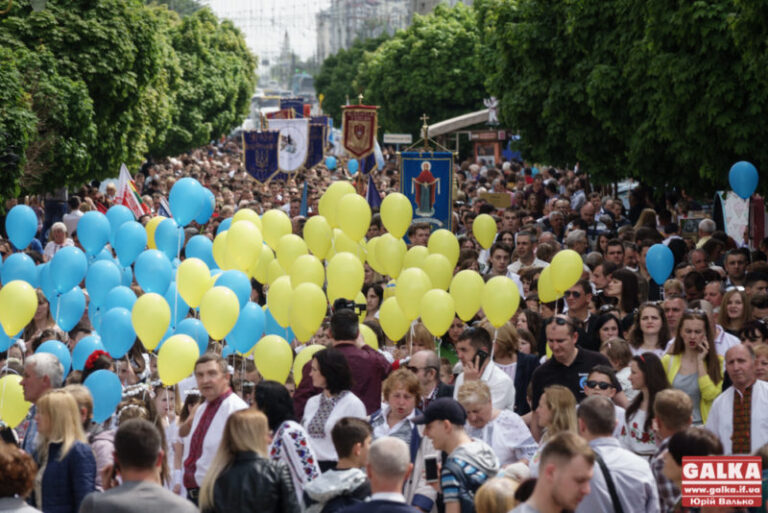 Франківськ грандіозно святкує 355-ий День народження (ФОТОПЕПОРТАЖ)