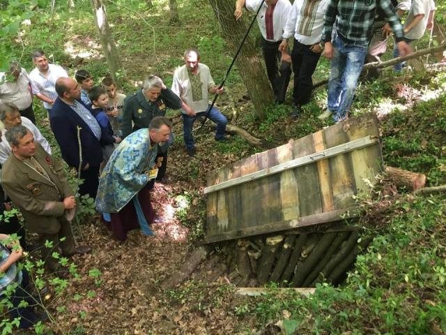 На Прикарпатті відкрили відновлену криївку УПА