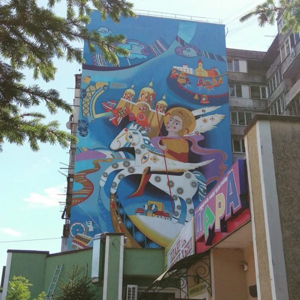 У Калуші намалювали мурал зі святим Михаїлом (ФОТОФАКТ)