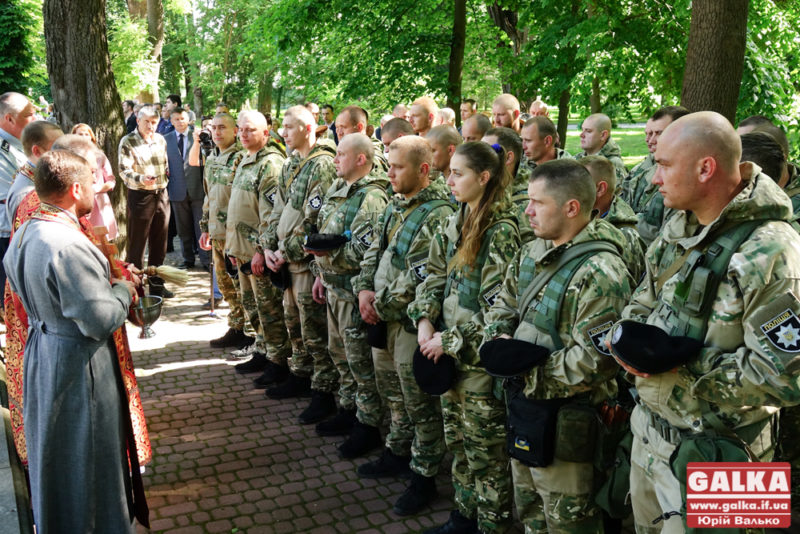 У зону АТО вирушили 35 прикарпатських бійців (ФОТОФАКТ)