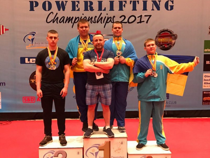На чемпіонаті з пауерліфтингу прикарпатці здобули призові місця