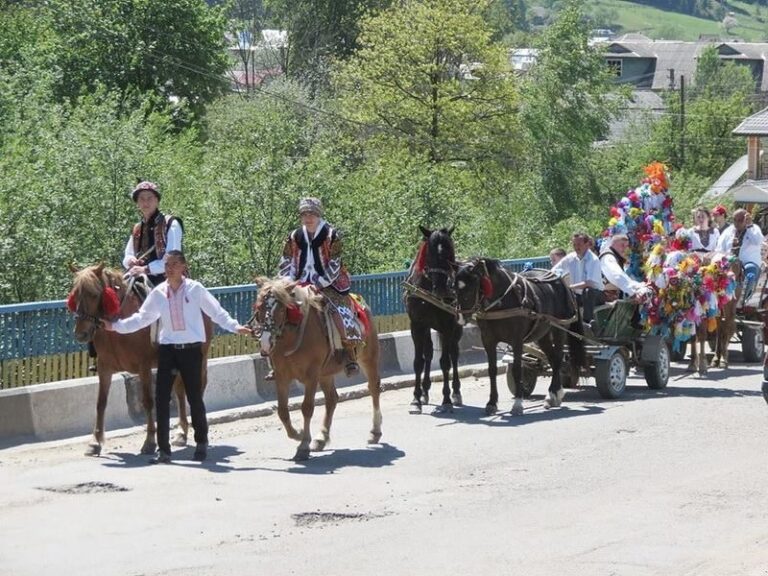 Як у Верховині весілля святкують (ФОТО)