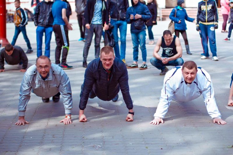 Франківці на марафоні відтиснулися понад 26 тисяч разів (ФОТО)