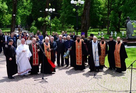 У Франківську вшанували пам’ять жертв політичних репресій (ФОТОФАКТ)