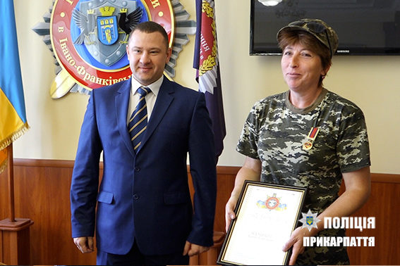 В обласній поліції вручили подяки громадським активістам та волонтерам