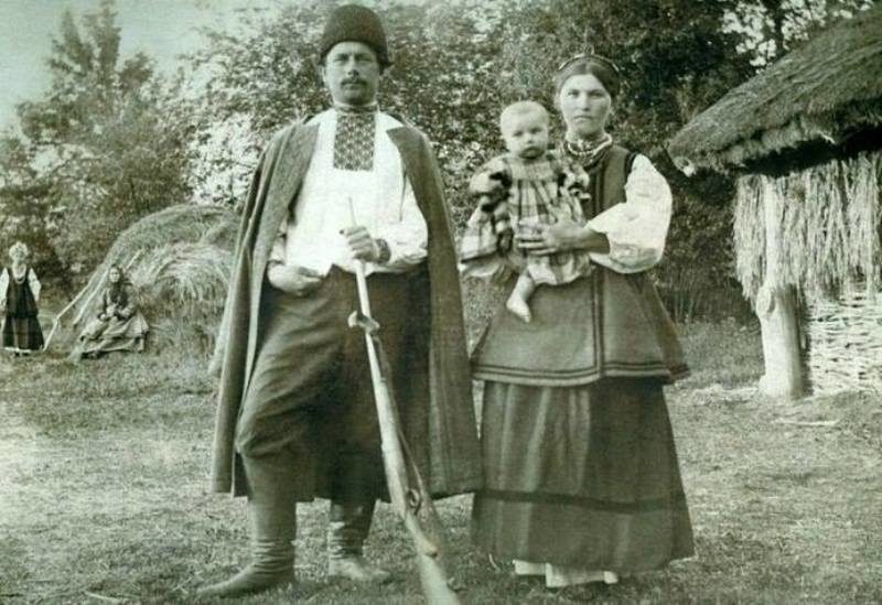 Молоде подружжя.1916 рік. Місто Бобровиця на Чернігівщині. 