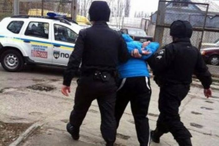 П’яний прикарпатець неадекватно поводився у потязі та погрожував правоохоронцям (ФОТОФАКТ)