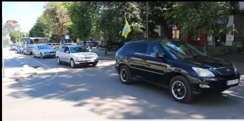 У Франківську відбувся автопробіг машин з іноземною реєстрацією (ВІДЕО)