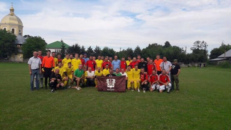 У товариській грі футболісти “Прикарпаття” перемогли команду атовців (ФОТО)