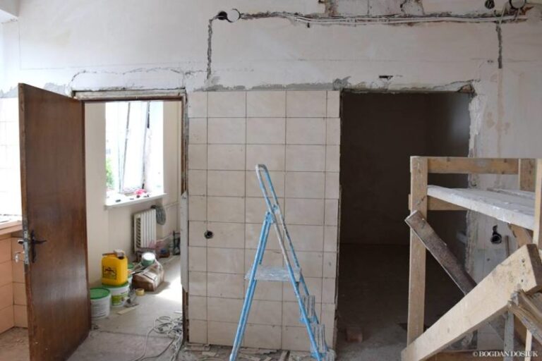 У франківському пологовому будинку ремонтують операційний блок (ФОТО)