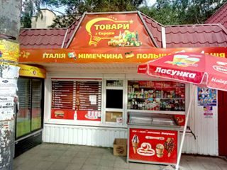 Як депутат облради незаконний алкоголь купував (ВІДЕО)