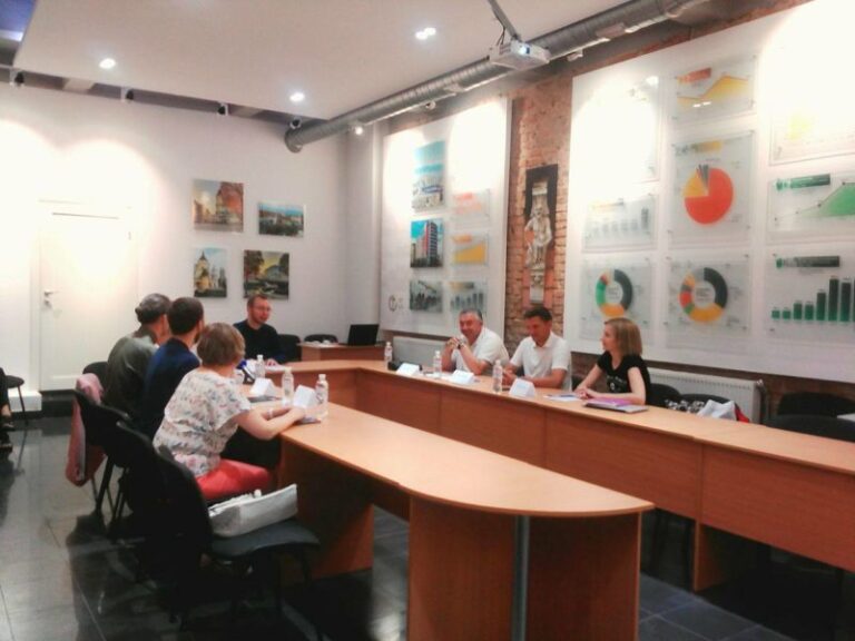 Німецька гостя поділилася з франківцями досвідом перетворення промзони Берліна