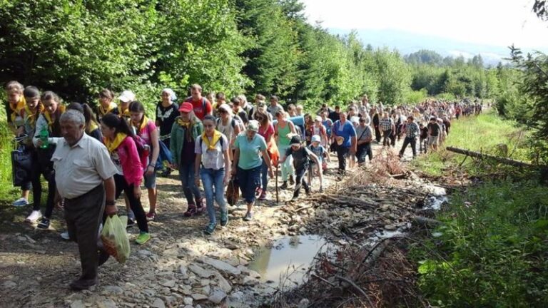 Прощу на гору Рокита здійснили прикарпатці (ФОТО)