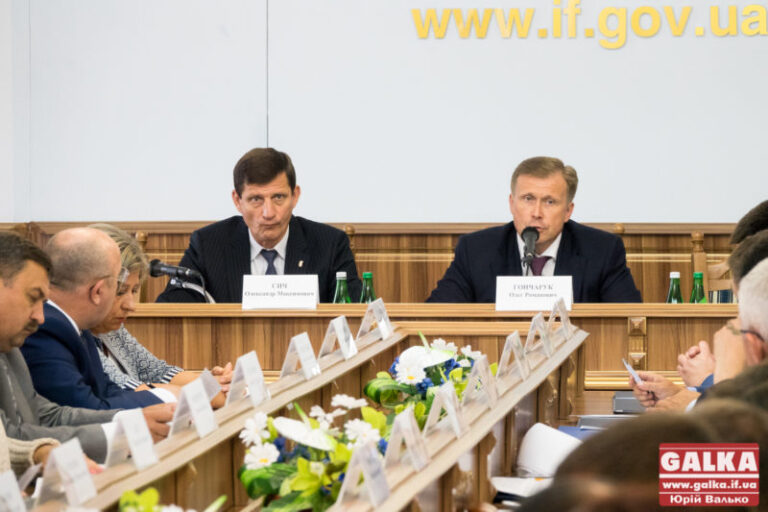 “Це цілеспрямована акція”, – Гончарук про ввезення сміття зі Львова на Прикарпаття